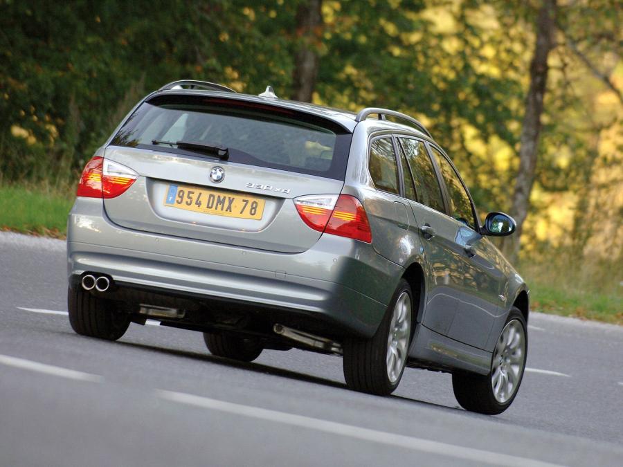  BMW 330xd Touring 2006 года  (фото 12 из 16)